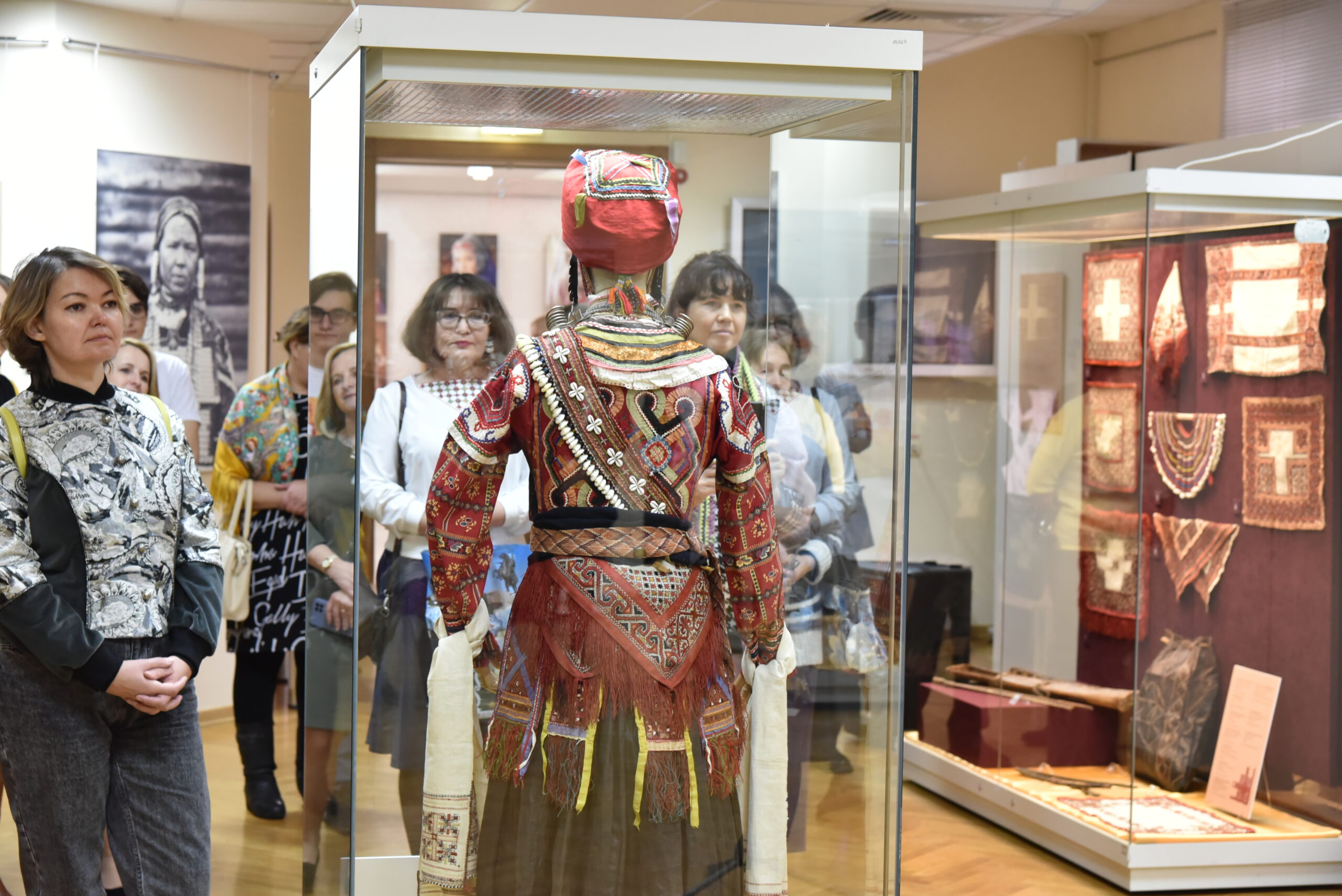 Вы сейчас просматриваете <strong>Раритеты чувашской культуры из собрания Российского этнографического музея</strong>