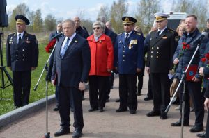 Подробнее о статье Состоялось открытие Стелы «Советским воинам Земли Чувашской, погибшим при защите Ленинграда»