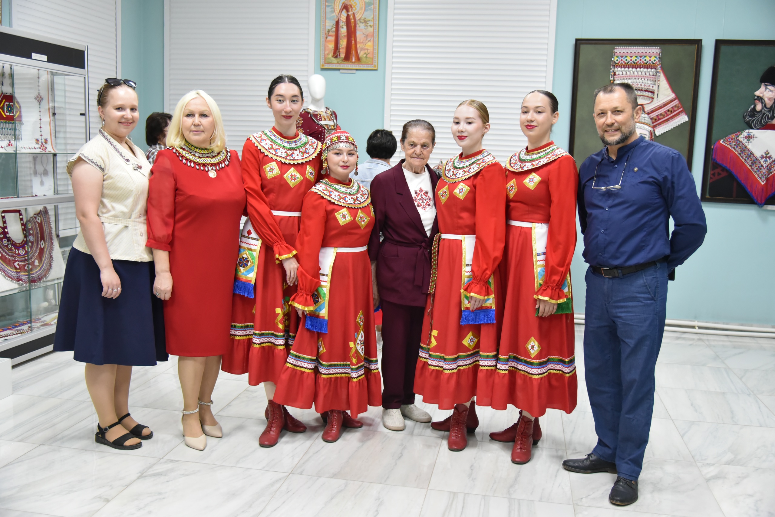 Вы сейчас просматриваете «Живительный свет» Николая Балтаева и Раисы Васильевой